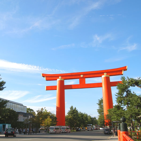 美しい大鳥居、平安神宮_thumb_01